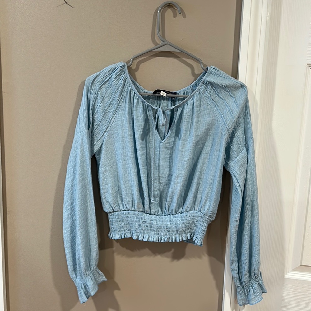 Cute blue top